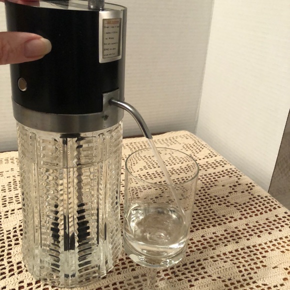 Rare cordless mix and serve drink dispenser - Picture 16 of 16